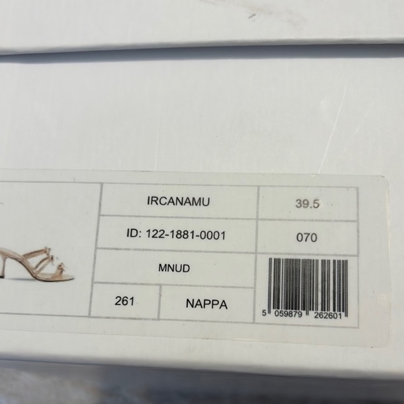 Manolo Blahnik Cream Heels
